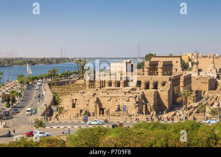 Ägypten, Luxor, Blick auf den Tempel von Luxor Stockfoto