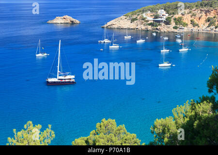 Spanien, Balearen, Ibiza, Cala d ' Hort Strand Stockfoto