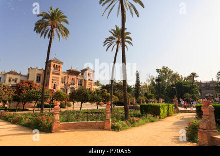 Spanien, Andalusien, Sevilla, Parque Maria Luisa, Mudejar Pavillon, Museo de Artes y Costumbres Populares Stockfoto