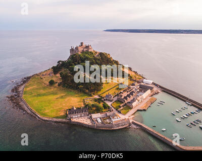 Brummen bei Saint Michaels Mount Stockfoto