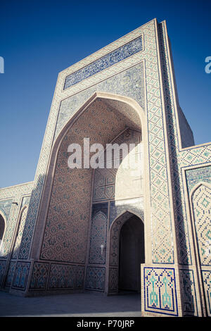 Bild von Mir-i-Arab Weg in Buchara, Usbekistan. Stockfoto