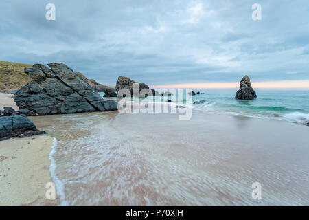 Moody Himmel über dem Strand von Sango Bay Durness auf Scotlands am nördlichsten Punkt Stockfoto