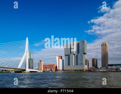 Erasmus Brücke und Kop van Zuid Skyline, Rotterdam, Südholland, Niederlande, Europa Stockfoto
