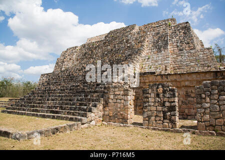 Maya Ruinen, Struktur der Canul Gruppe, oxkintok Archäologische Zone, 300 bis 1050 AD, Yucatan, Mexiko, Nordamerika Stockfoto