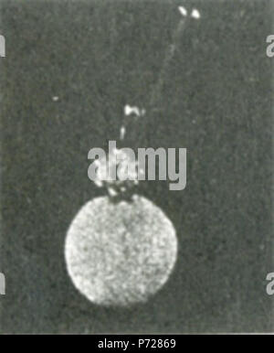 : 112. ,. Englisch: Foto 112. Perle Ohrring in der Mine gefunden. 1919 178 Foto 112 - Perle Ohrring in der Mine gefunden Stockfoto