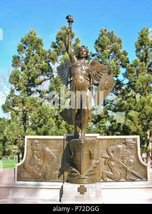 Englisch: Spanisch-Amerikanischen Krieg Denkmal mit dem Titel "Geist des Sieges" von Evelyn B. Longman, 1926. In Bushnell Park, Hartford, Connecticut. 24 April 2016, 15:33:38 1 Geist der Sieg von Evelyn B. Longman, Hartford, CT - April 2016 Stockfoto