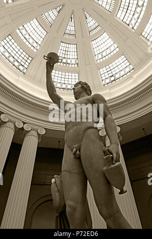 BW Antinous, Statue, Frau Hebel Art Gallery, Port Sunlight Village, untere Rd, Bebington, Wirral, North West England, UK, CH62 5EQ Stockfoto