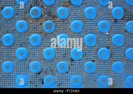 CTA Blue Line Zug nicht Gefahr mit angehoben Behinderte chads Kreuz. Stockfoto