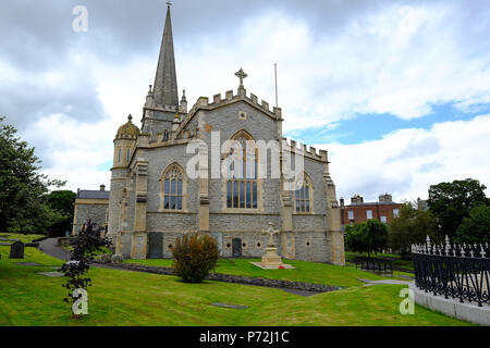 St. Columb's Kathedrale, das in der ummauerten Stadt Derry, Ulster, Nordirland, Großbritannien, Europa Stockfoto