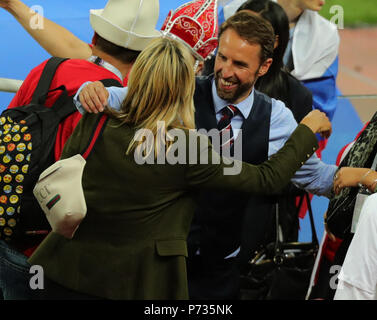 03 Juli 2018, Russland, Moskau: Fußball, Fußball-WM, runde 16, Kolumbien vs England an der Spartak Stadium. England's Manager Gareth Southgate und seiner Frau Alison. Foto: Christian Charisius/dpa Stockfoto