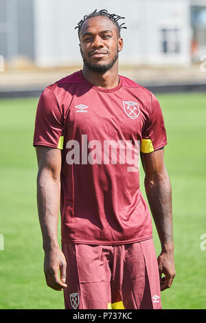 Bad Ragaz, Schweiz. 4. Juli 2018. Michail Antonio während dem Training der Ersten Mannschaft von West Ham United am Sportplatz Ri-Au in Bad Ragaz. Die Hämmer Aufenthalt in Bad Ragaz für zwei Wochen für die Premier League Saison 2018/2019 vorzubereiten. Credit: Rolf Simeon/Alamy leben Nachrichten Stockfoto