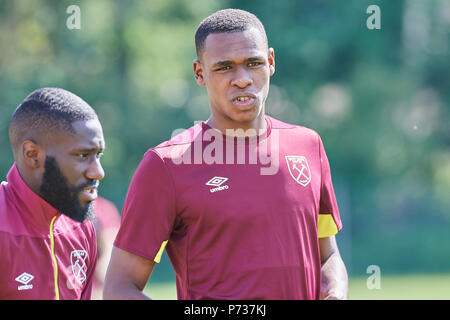 Bad Ragaz, Schweiz. 4. Juli 2018. Ivss Diop während dem Training der Ersten Mannschaft von West Ham United am Sportplatz Ri-Au in Bad Ragaz. Die Hämmer Aufenthalt in Bad Ragaz für zwei Wochen für die Premier League Saison 2018/2019 vorzubereiten. Credit: Rolf Simeon/Alamy leben Nachrichten Stockfoto