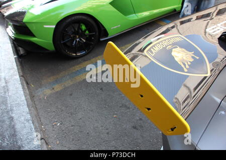 Rom, Italien. 4. Juli 2018. Die Eröffnung des neuen Lamborghini Showroom im Zentrum von Rom, Italien Quelle: Gari Wyn Williams/Alamy leben Nachrichten Stockfoto