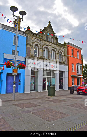 HSBC Bank Gebäude in der Dunraven Ort Bridgend Stadtzentrum ist innerhalb der lokalen Conservation Area Stockfoto