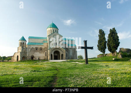 Malerischer Blick auf kutaissi Kathedrale, besser bekannt als Bagrati Kathedrale in Kutaisi, Georgien bekannt Stockfoto