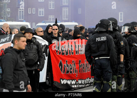 Deutschland, Kundgebung der Nazis und rechtsextreme Gruppen in Hamburg. Stockfoto