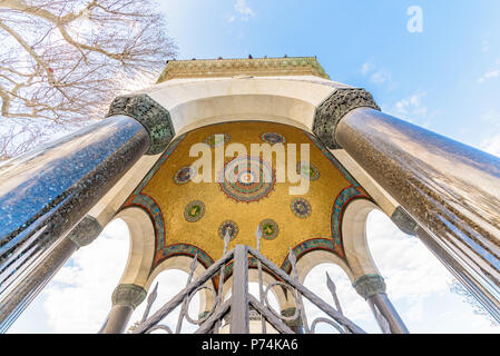 Der Deutsche Brunnen ist ein Pavillon gestaltete Brunnen in der nördlichen Ende der alten Hippodrom (Sultanahmet Square), Istanbul, Türkei. Stockfoto