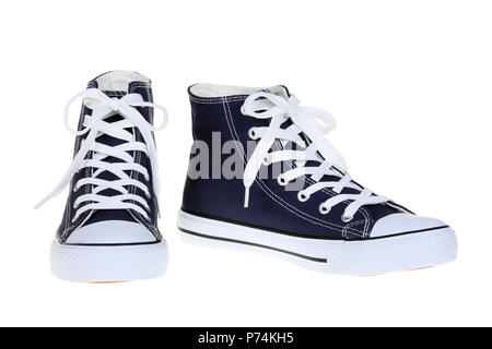 Paar Frauen high Top lace up Dark Navy blue Sneakers auf weißem Hintergrund Stockfoto