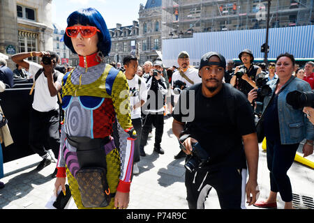 Sita Abellan bei Louis Vuitton - Paris Fashion Week Männer Frühling Sommer 2019 - Palais Royal - Paris - Frankreich Stockfoto