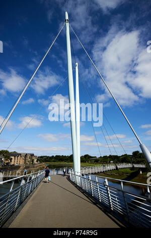 Lune Millennium Bridge über den Fluss Lune lancaster England Großbritannien Stockfoto