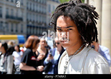 Luka Sabbat bei Louis Vuitton - Paris Fashion Week Männer Frühling Sommer 2019 - Palais Royal - Paris - Frankreich Stockfoto