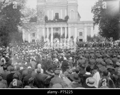 70 Narcyz Witczak-Witaczy ński-Uroczysta msza Wallfahrtskirche w katedrze Św. Żytomierzu Zofii w, z udziałem Naczelnego Wodza Józefa Piłsudskiego (107-1066-2). Stockfoto