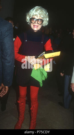 BEVERLY HILLS, Ca - 18. Januar: Schauspielerin Carol Channing besucht die 49. jährliche Golden Globe Awards am 18. Januar 1992 im Beverly Hilton Hotel in Beverly Hills, Kalifornien. Foto von Barry King/Alamy Stock Foto Stockfoto