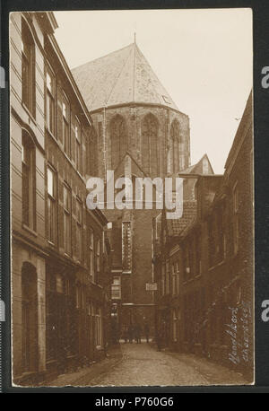 . Nederlands: Hooglandsekerkkoorsteeg. Nederlands: Hooglandsekerk Choorsteeg, gezien van de Hooigracht naar de Middelweg met gezicht op het koor van de Hooglandse kerk. 1. Januar 1860 172 Obreen, Henri Guillaume Arnaud Hooglandsekerkkoorsteeg ErfgoedLeiden LEI 001005094 Stockfoto