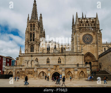 Burgos, Spanien - 13. Juni 2018: 13. Jahrhundert Kathedrale von Burgos ist hervorragend für die Eleganz und Harmonie seiner Architektur - UNESCO-Welterbe d Stockfoto