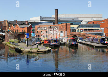 Birmingham, Vereinigtes Königreich: 29. Juni 2018: Regency Wharf bei Gas Street Basin. Die wiederhergestellten Kanalsystem in Birmingham Central ist ein National Heritage Landmark. Stockfoto