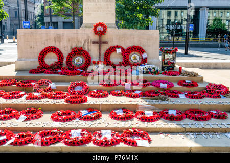 War Memorial und Ehrenmal im St Peters Square, Manchester, UK Stockfoto