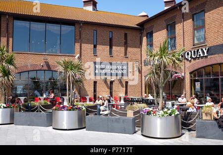 Brighton Marina Village West Quay Wertherspoon Pub Bar und Restaurant DE Stockfoto