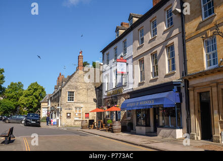 Star Inn Pub in der malerischen kleinen Stadt Woodstock Oxfordshire. Woodstock ist eine historische Stadt im Norden von Oxford. Sie wuchs als Coach Stop Stockfoto