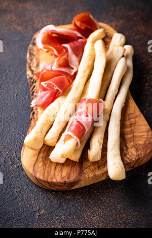 Traditionelle italienische Antipasti grissini und Prosciutto Stockfoto