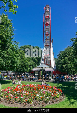 Big Wheel im Osten die Princes Street Gardens Edinburgh Schottland Großbritannien Stockfoto