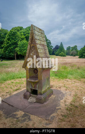 Viktorianische Trinkbrunnen in Llandaff Felder, Pontcanna, Cardiff, South Wales Stockfoto