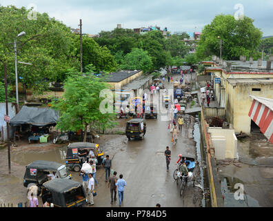 Gaya, Indien - May 10, 2015. Stau in Gaya, Indien. Gaya ist eine heilige Stadt neben dem falgu River, im nordöstlichen Bundesstaat Bihar. Stockfoto