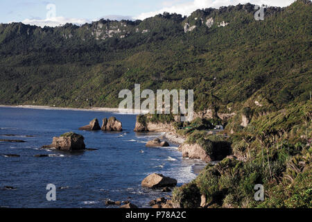 Malerische Küste am Fox River, Westküste, Neuseeland Stockfoto