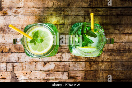 Mojito Mint leaf Cocktails mit Eis, Sommer Erfrischung Stockfoto