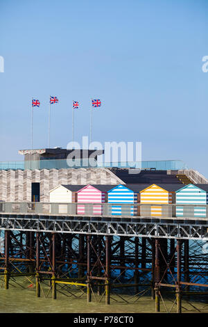 Hastings Pier, Sommer, Tag, 2018, East Sussex, Großbritannien Stockfoto