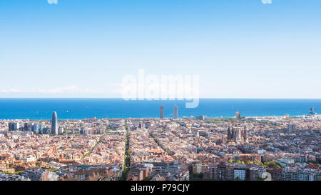 Panoramablick auf die Stadt von Barcelona von den Bunkern des Karmel Stockfoto