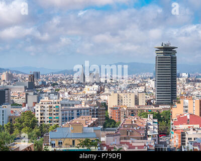 Barcelona, Spanien - 30. Juli 2017: Blick in die Innenstadt von Barcelona Berg Montjuich Stockfoto