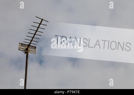 Schreiben Hinweis Übersicht Übersetzungen. Business foto Präsentation Schriftliche oder gedruckte Prozess der Wörter übersetzen Text stimme Himmel Wolke bewölkt Graue düstere t Stockfoto