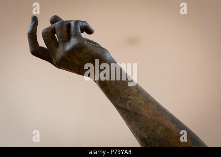 Statue des Zeus und Poseidon, gefunden Meer von Kap Artemision, nördlichen Euboea, Griechischer Gott Statue in den strengen Stil, aus der Klassik, 460 v. Chr.. Stockfoto