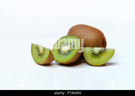 Aufgeschnittene Kiwifrucht, Actinidia chinensis Stockfoto