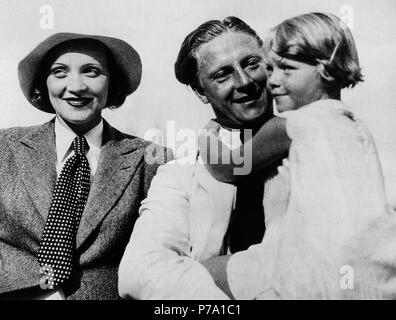 Marlene Dietrich, Rudolf Sieber, Maria Riva, 1967 Stockfoto