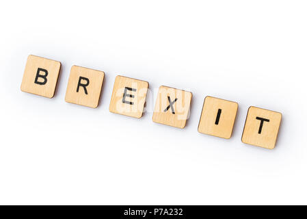 LONDON, UK, 28. Juni 2018: Das Wort BREXIT buchstabiert mit hölzernen schreiben Scrabble Fliesen, am 28. Juni 2018. Stockfoto