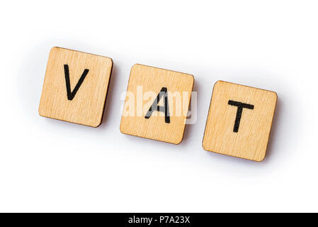 Die Abkürzung MEHRWERTSTEUER - Mehrwertsteuer, Dinkel mit hölzernen Buchstabensteine. Stockfoto