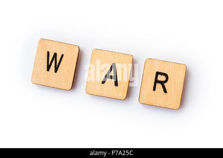 Das Wort krieg, Dinkel mit hölzernen Buchstabensteine. Stockfoto