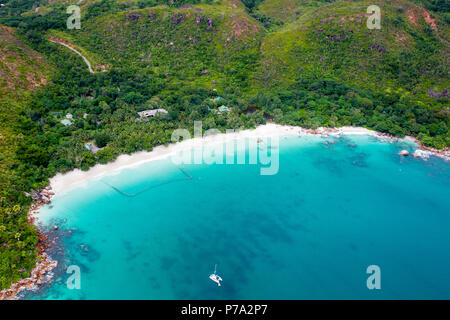Luftaufnahme der Anse Lazio auf Praslin, Seychellen im Indischen Ozean. Stockfoto